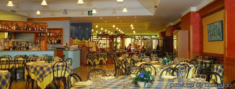 Hotel Sailing Center مالتشيزينيه المطعم الصورة
