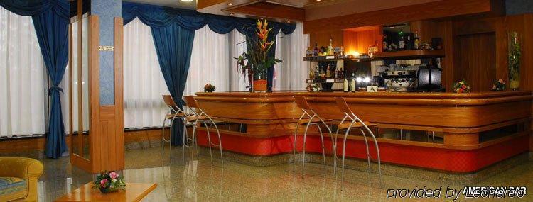 Hotel Sailing Center مالتشيزينيه المطعم الصورة